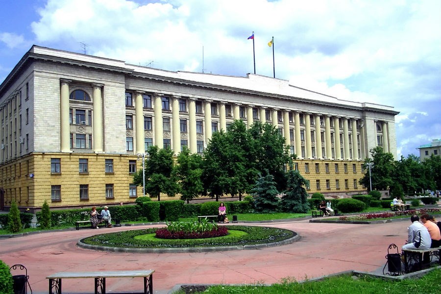 Здание областной администрации