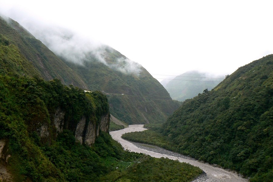 Какие реки берут начало в андах. Река Мараньон. Река Мараньон Анды. Амазонка и горы Анды. Амазонка в Андах.