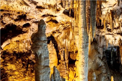 Сталактиты и сталагмиты Б.Азишской пещеры