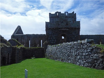 Замок Пил на острове Мэн