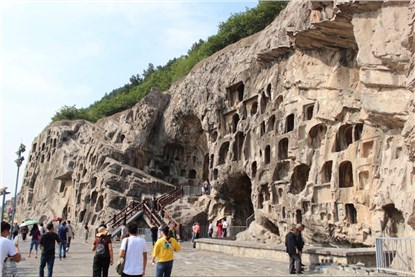 Пещера Лунмэнь