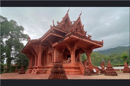 Красный храм Рачатхамарам