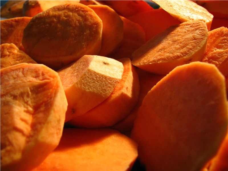 Шашлык из сладкого картофеля и ананаса по-цейлонски