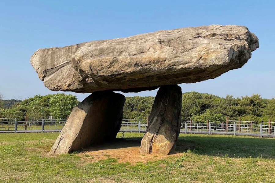 Дольмены в Кочхане, Хвасуне и на Канхвадо