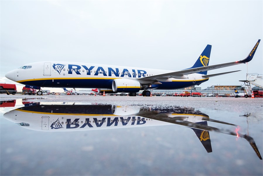 RYANAIR ПОЛЕТИТ В ПИТЕР