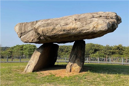 Дольмены в Кочхане, Хвасуне и на Канхвадо